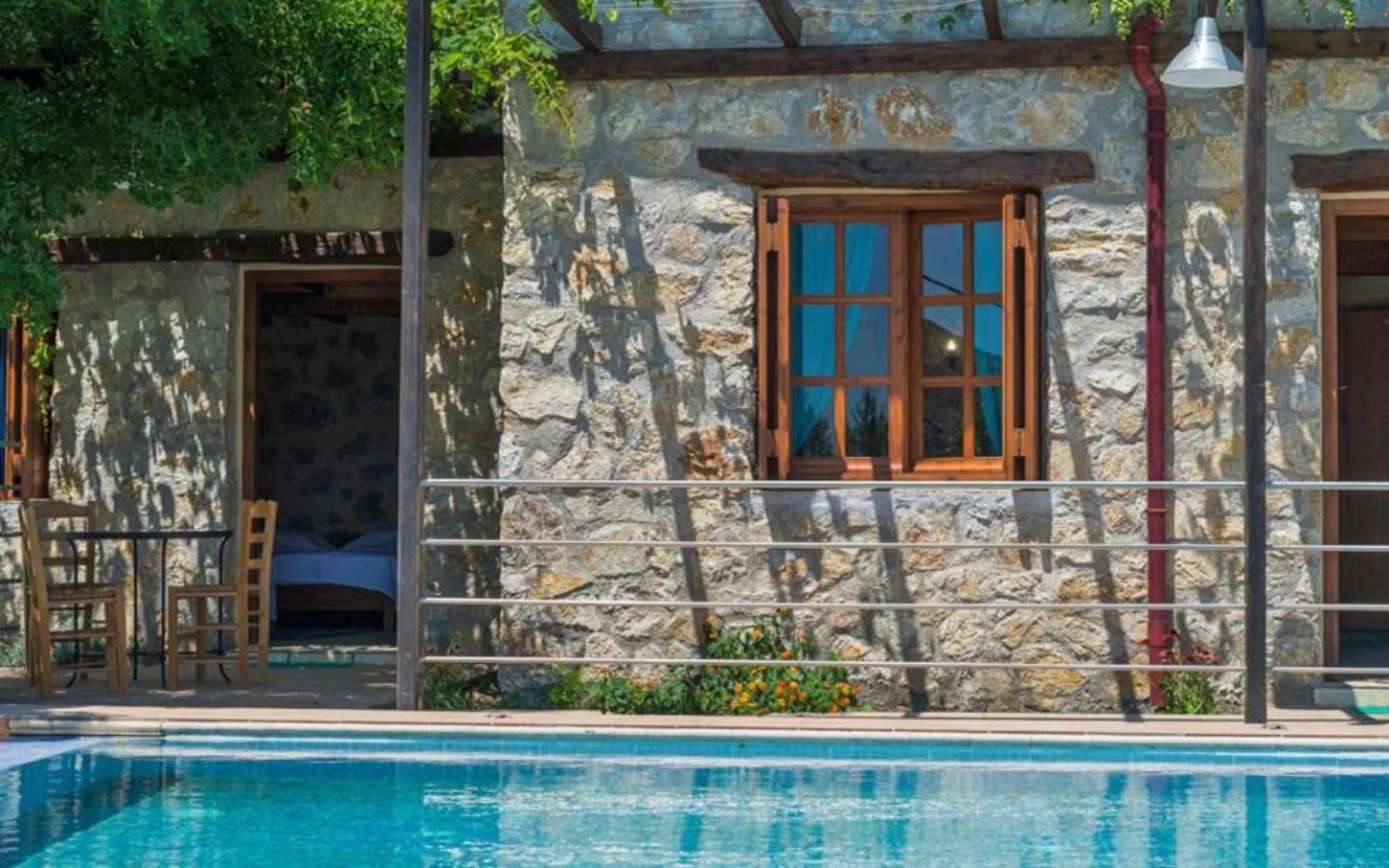 Villa Talos 팔라이오코라 외부 사진