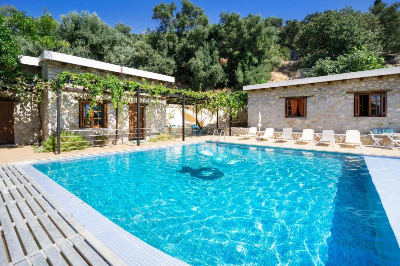 Villa Talos 팔라이오코라 외부 사진