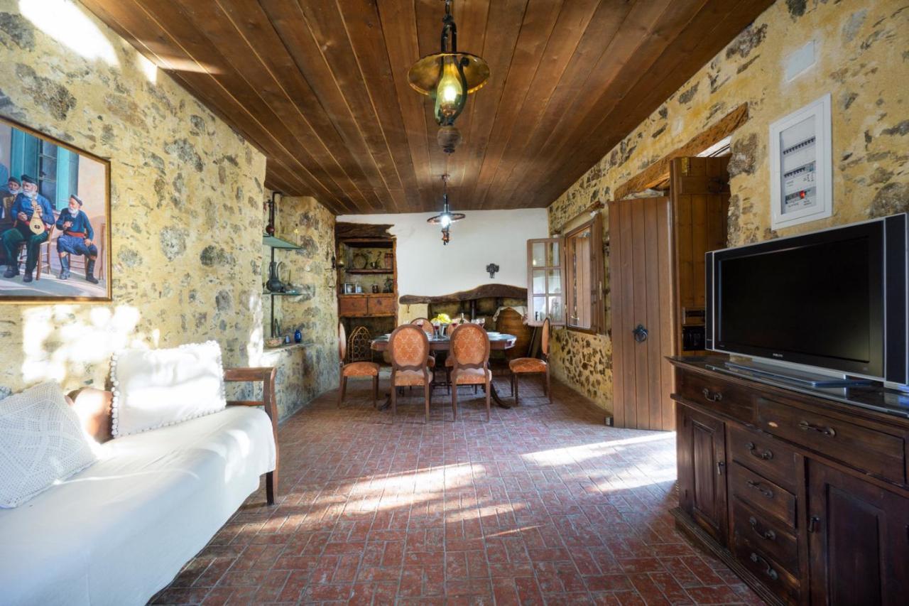 Villa Talos 팔라이오코라 외부 사진